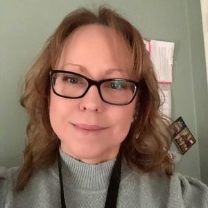 Meet your Posher, Dena